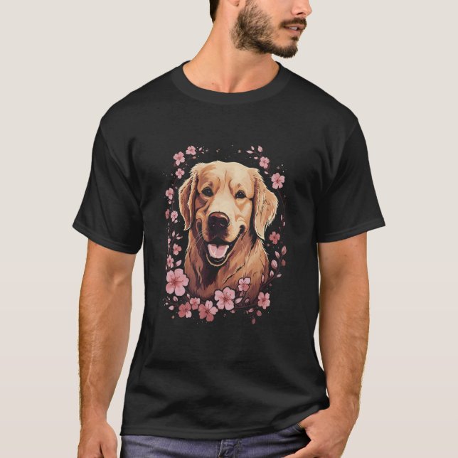Camiseta A Golden Retriever surrounded with Cherry Blossom (Frente)