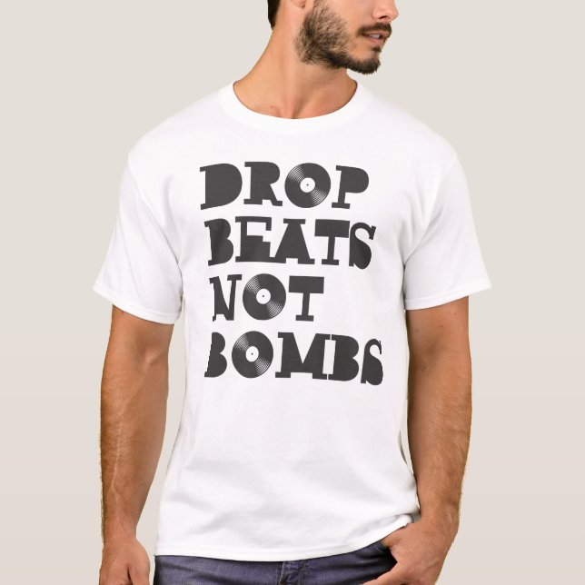 Camiseta A gota bate não bombas (Frente)