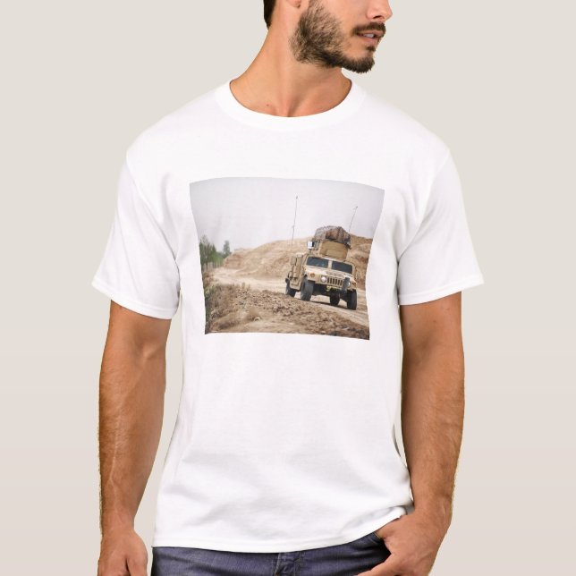 Camiseta A Humvee conduz a segurança (Frente)
