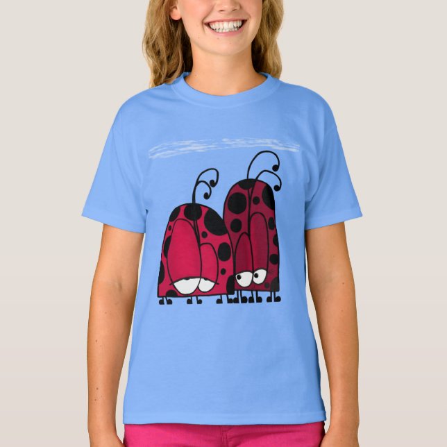 Camiseta A Ilustração de Ladybug de Amor Sem Solicitação (Frente)