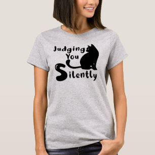 Camiseta A Julgar-Te Silencioso, Sarcástico Engraçado