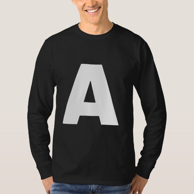 Camiseta A Letra A Maiúscula Texto Branco Simples Negrito (Frente)