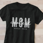 Camiseta A Mãe Mais Fria Desde 20XX Moderno, Um Pré-Disquet<br><div class="desc">Esta design simples e moderna é composta por tipografia sã-serif.</div>