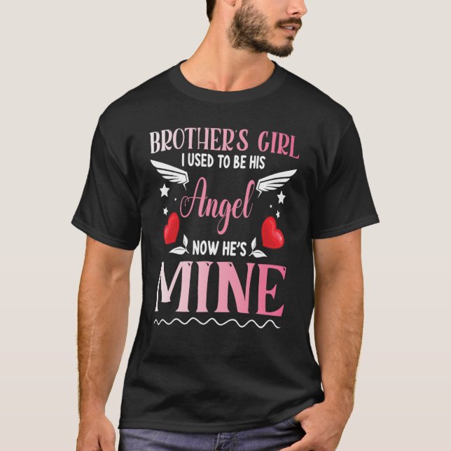 Camiseta A Menina Do Irmão Irmã Que Eu Costumava Ser O Anjo (Frente)
