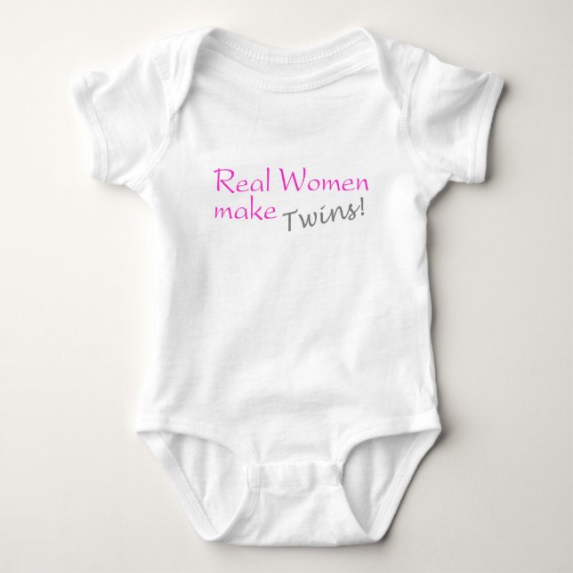 Camiseta A mulher real faz gêmeos (o rosa) (Frente)