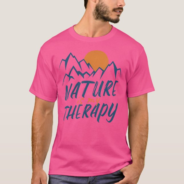 Camiseta A Natureza É A Minha Terapêutica A Acampar Hiker C (Frente)