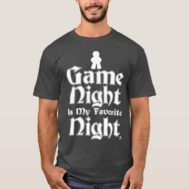 Camiseta A Noite de Jogos é Meu Slogan de Diversão Favorito (Frente)
