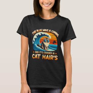 Camiseta A onda azul está chegando e está coberta em Cat Ha