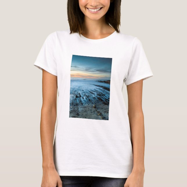 Camiseta A paisagem azul no pôr do sol, Califórnia (Frente)