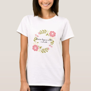 Camiseta A paz começa com um sorriso rosa e verde floral