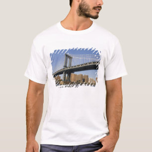 Camiseta A ponte de Manhattan sobre o rio East 2