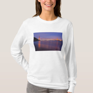 Camiseta A Ponte Golden Gate ao anoitecer a partir de Kirby