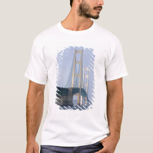 Camiseta A Ponte Mackinac atravessando os Estreitos de