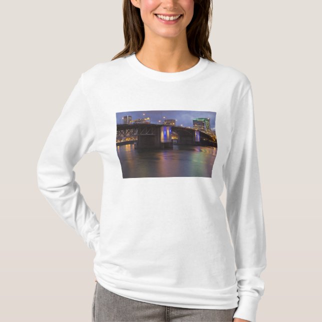 Camiseta A ponte Morrison sobre o rio Willamette (Frente)
