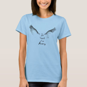 Camiseta À procura de um T_Shirt das mulheres do exército