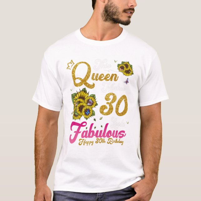Camiseta A Rainha Faz 30 Parecidos 30 (Frente)