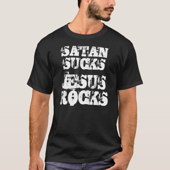 CAMISETA A SATÃ SUGA, ROCHAS DE JESUS (Frente)