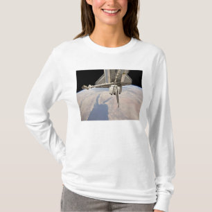 Camiseta A seção traseira do vaivém espacial entrado