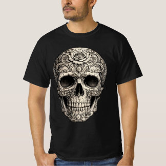 Camiseta A skull adorned with silver and floral designs