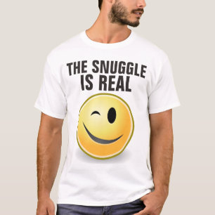 Camiseta A SNUGGLE É t-shirts engraçadas