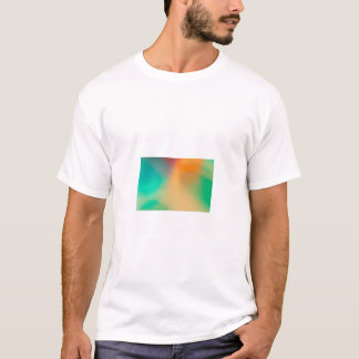 Camiseta a tonalidades vibrantes. Texturas em camadas adici