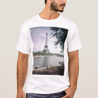 Camiseta A Torre Eiffel. Paris, por volta de 1960.
