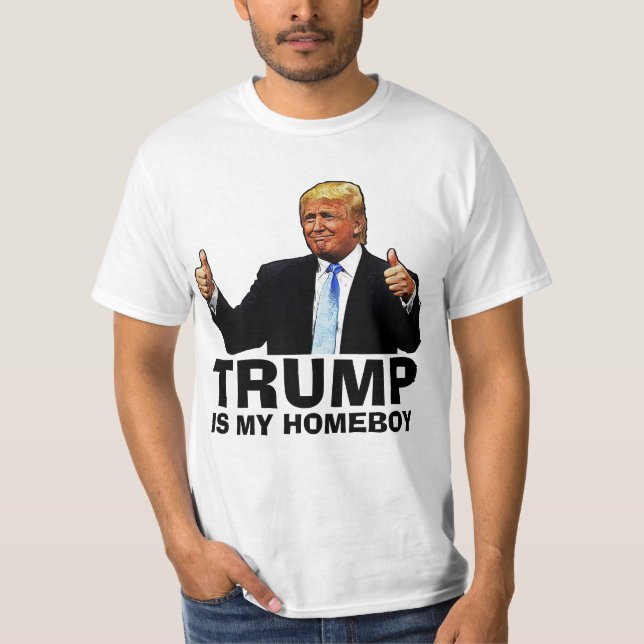 Camiseta A TRUMP É A MINHA T-Shirts FICAR EM CASA 2024 (Frente)
