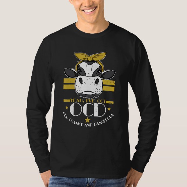 Camiseta A Vaca Que Eu Tenho É Perigosa. (Frente)