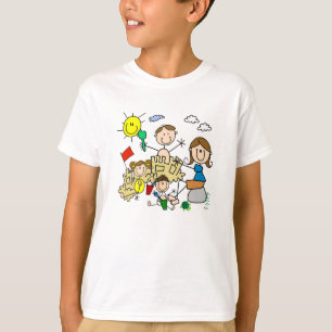 Camiseta A vara figura o divertimento da praia da família