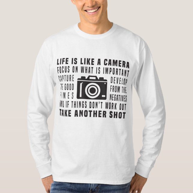 Camiseta A Vida De Fotógrafo É Como Uma Fotografia De Câmer (Frente)