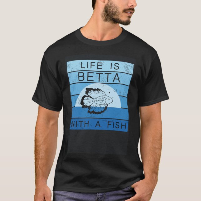 Camiseta A Vida É Betta Com Um Peixe Que Combate Símios (Frente)