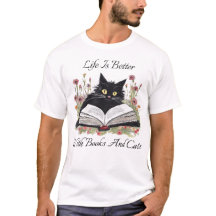 A Vida É Melhor Com Livros E Gatos T-shirt