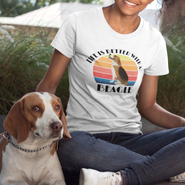 Camiseta A vida é melhor com um beagle Retro Sunset Dog (Criador carregado)