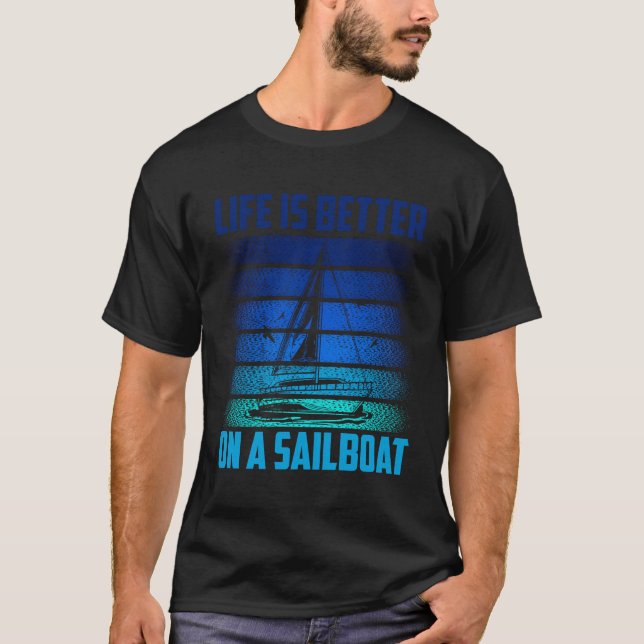 Camiseta A Vida É Melhor Em Um Navio Que O Capitão Marinhei (Frente)