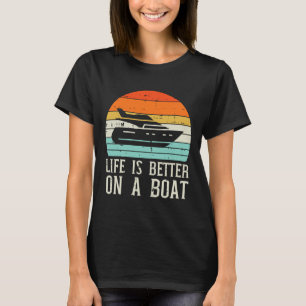 Camiseta A Vida é Melhor no Barco Pôr do Sol Retro Iate Cap