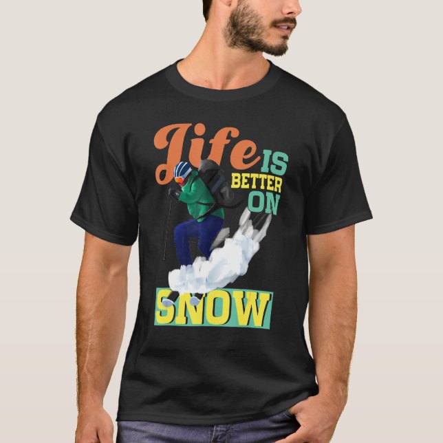 Camiseta A Vida É Melhor No Esqui Da Neve (Frente)