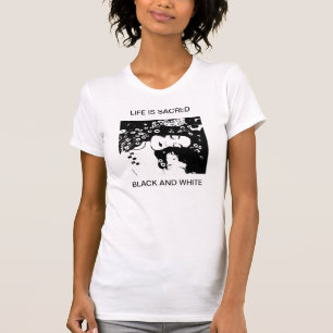 CAMISETA A VIDA É SAGRADA A PRETO E BRANCO