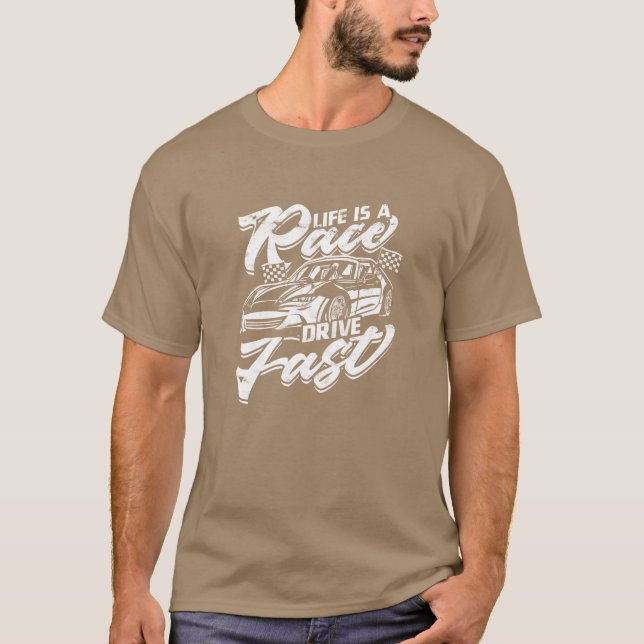 Camiseta A vida é uma corrida dirija rápido Carro (Frente)