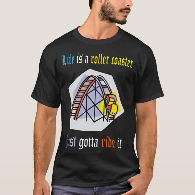 Camiseta A vida é uma porta copos de rolo. (Frente)