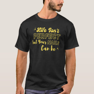 Camiseta A vida não é perfeita, mas a roupa pode ser citada