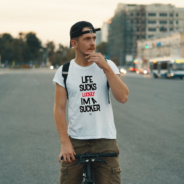 Camiseta A vida não presta piada - motivacional (Criador carregado)