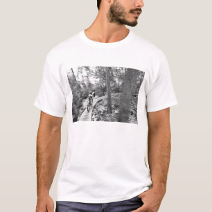 Camiseta Aaron Rodgers fazendo mountain biking na Stairway