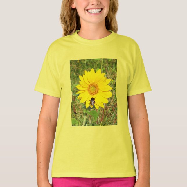 Camiseta Abelha na floricultura de girassol (Frente)