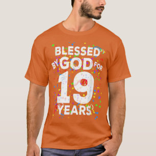 Camiseta Abençoado por Deus Por 19 AnosFeliz 19 Anos Aniver