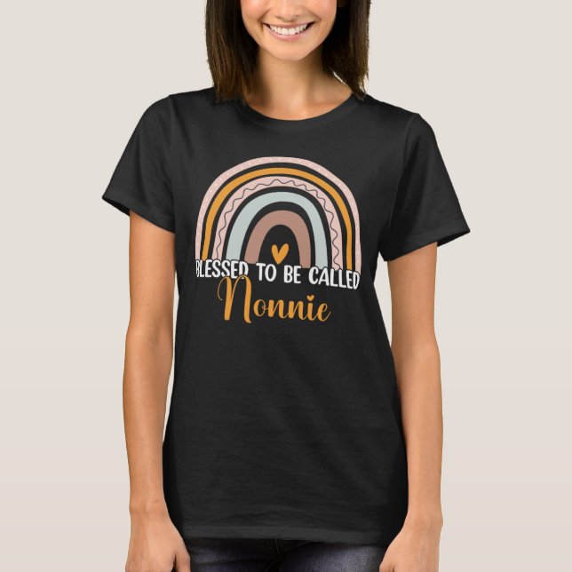 Camiseta Abençoado seja chamado de Nonnie Boho Rainbow Mãe (Frente)