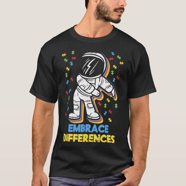 Camiseta Abraçar Diferenças de Astronautas Fusíveis Astrona (Frente)