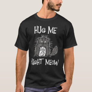Camiseta Abraçar-me no Dia das Bruxas
