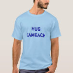 Camiseta Abraço Sameach - feriado Huggable judaico feliz<br><div class="desc">Eu obtive muito "MIM PRECISO ISSO!!" quando eu vestir esta camisa. Os cartões de natal tradicionais são "Chag Sameach" ou "boas festas". Cada reunião judaica começa e termina com abraços, assim que "abraço Sameach!" A parte traseira diz que "a traga dentro!" Esta é a camisa judaica universal do feriado, mas...</div>