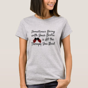 Camiseta abraços de insetos fofos terapia de praia de ver