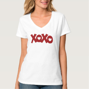 Camiseta Abraços e Beijos Amor e Corações